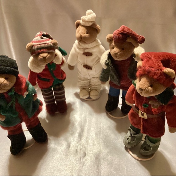 Set of 5 Old World Teddy Bears by Farnsworth